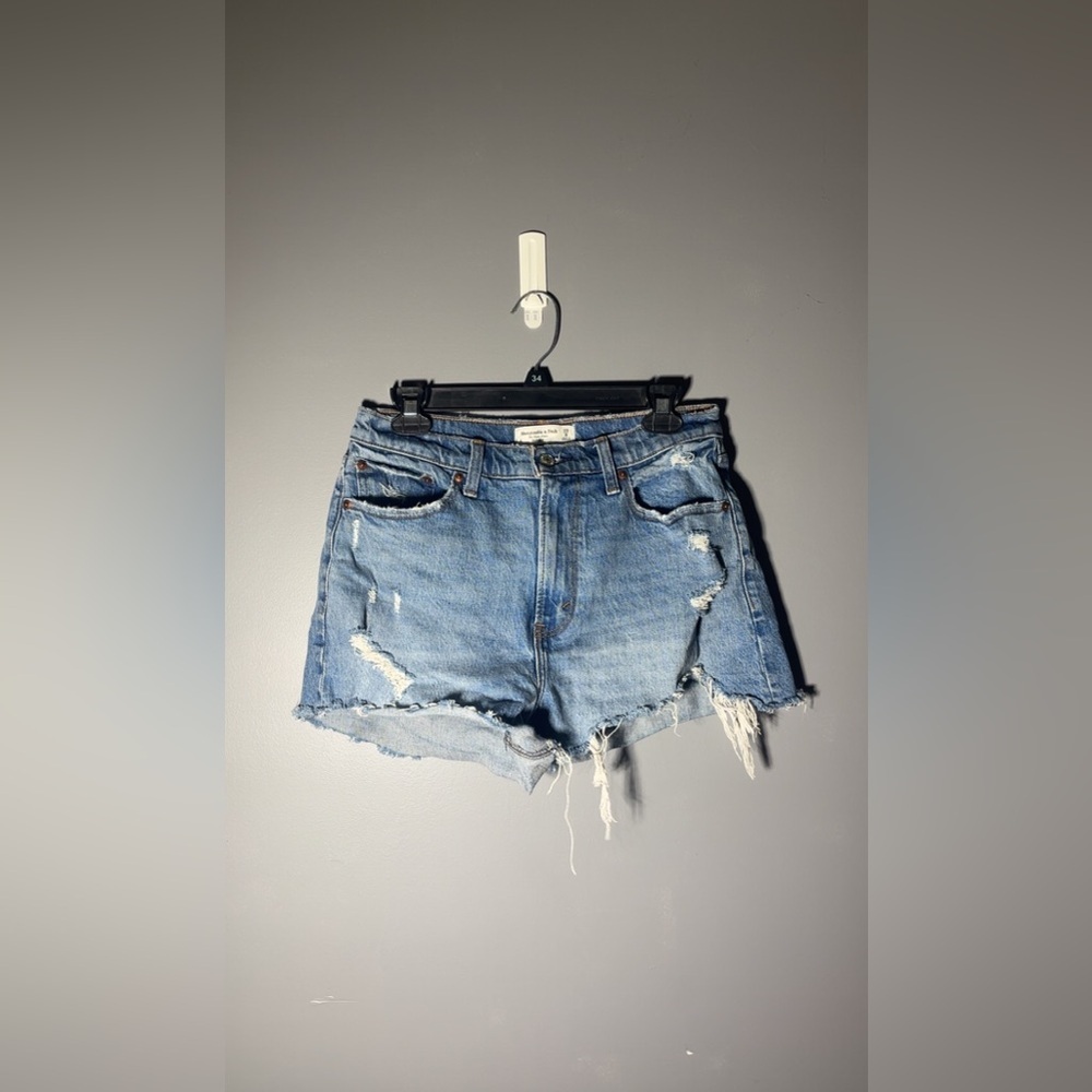 Abercrombie The High Rise Curve Love Mom Short Size 29